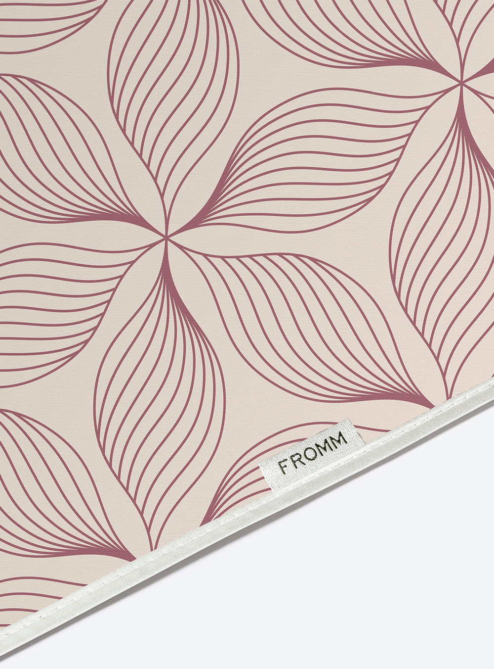 Fromm Premium Client Hairstyling Cape - Petals Print